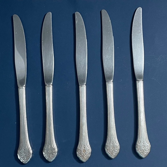 Vintage Oneida Profile Flatware Lakewood Pattern 5 Dinner Knives Stainless - Picture 2 of 3